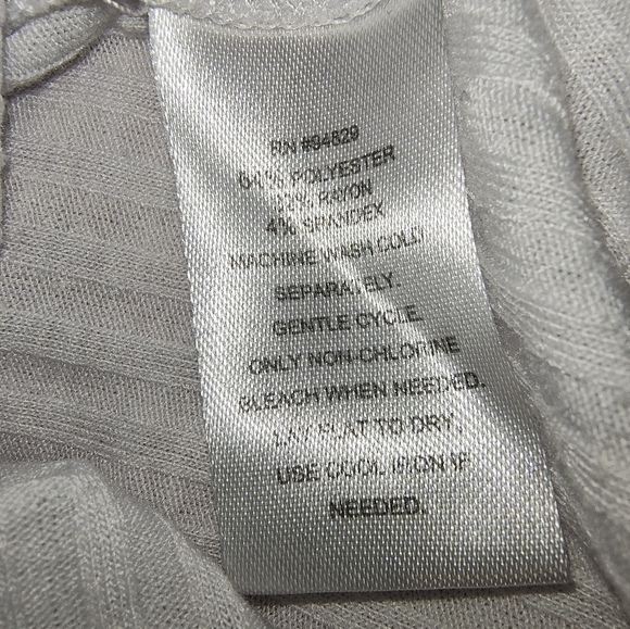 Short Sleeved White Shirt - Picture 3 of 6